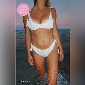 New Without Tags Show Me Your MuMu White Seychelles Bikini (2 piece) size Large